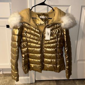 GOLD PUFFER JACKET